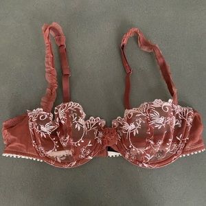 💗 NWOT Passionata balconnet bra size 32B